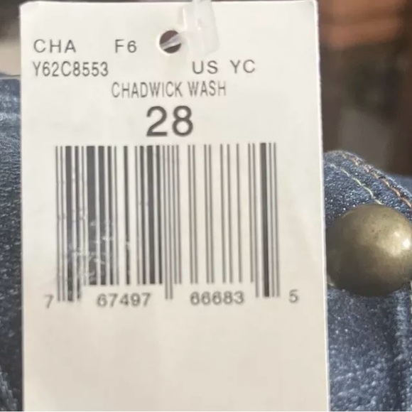 Guess Denim Mini Skirt Chadwick Wash Womens Size 28 bought at Bloomies NYC VTG - Picture 9 of 10